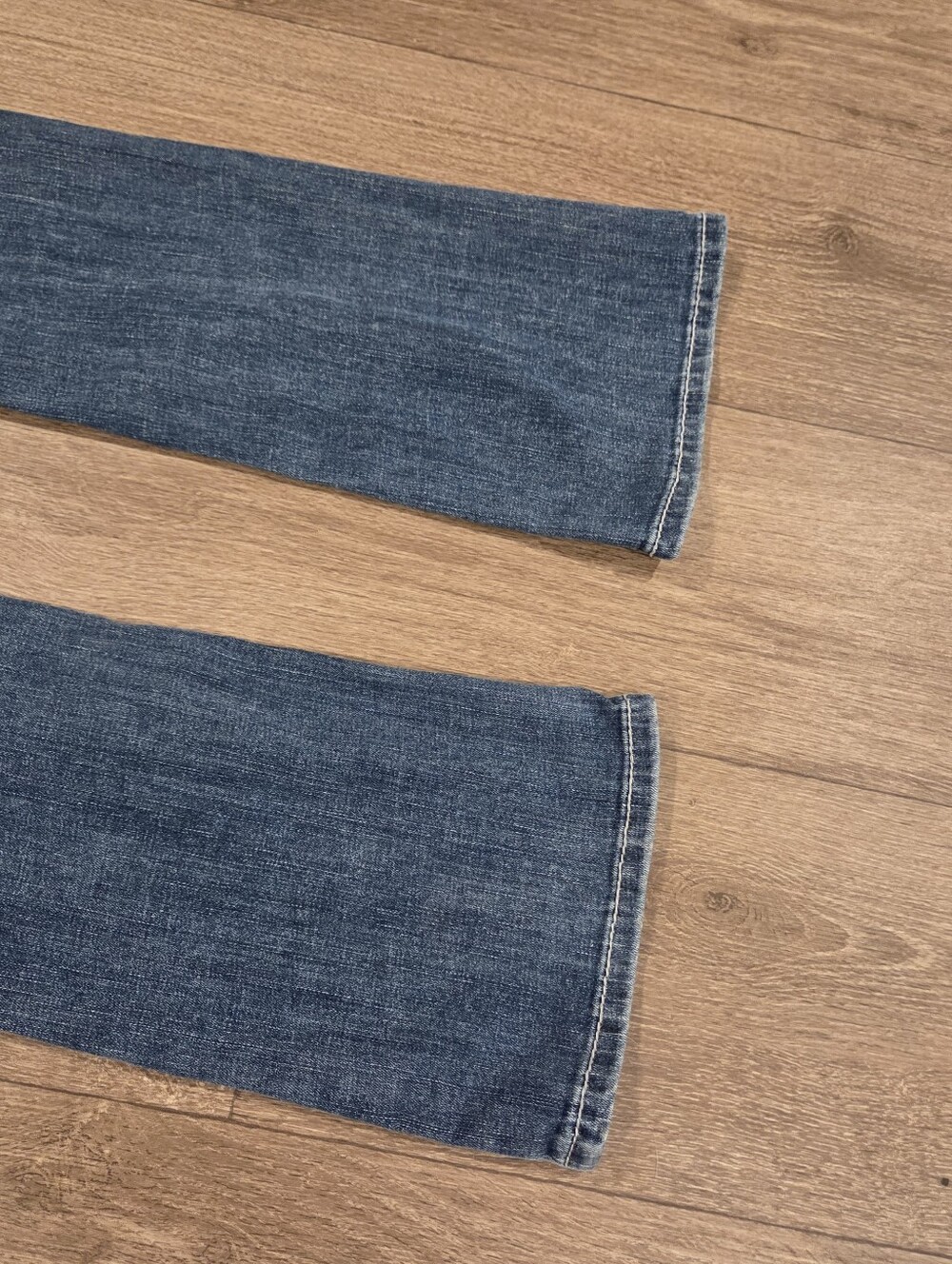 Ariat R.E.A.L Mid Rise Bootcut Jeans - Picture 4 of 10